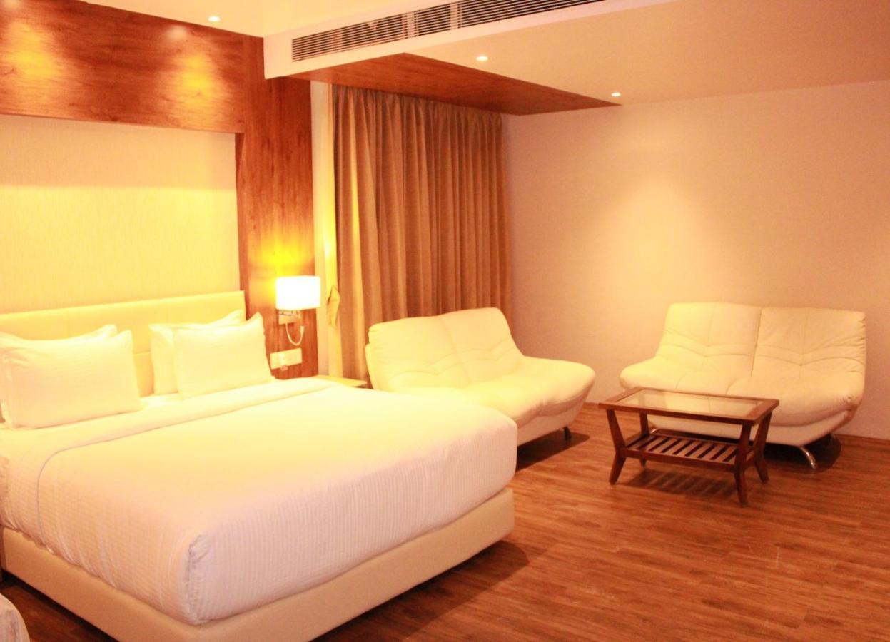Sarovar Portico, Somnāth Екстериор снимка