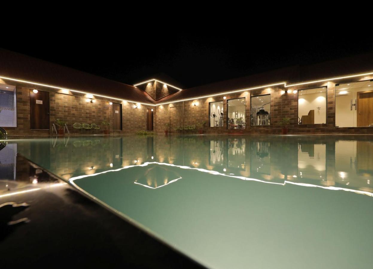 Sarovar Portico, Somnāth Екстериор снимка