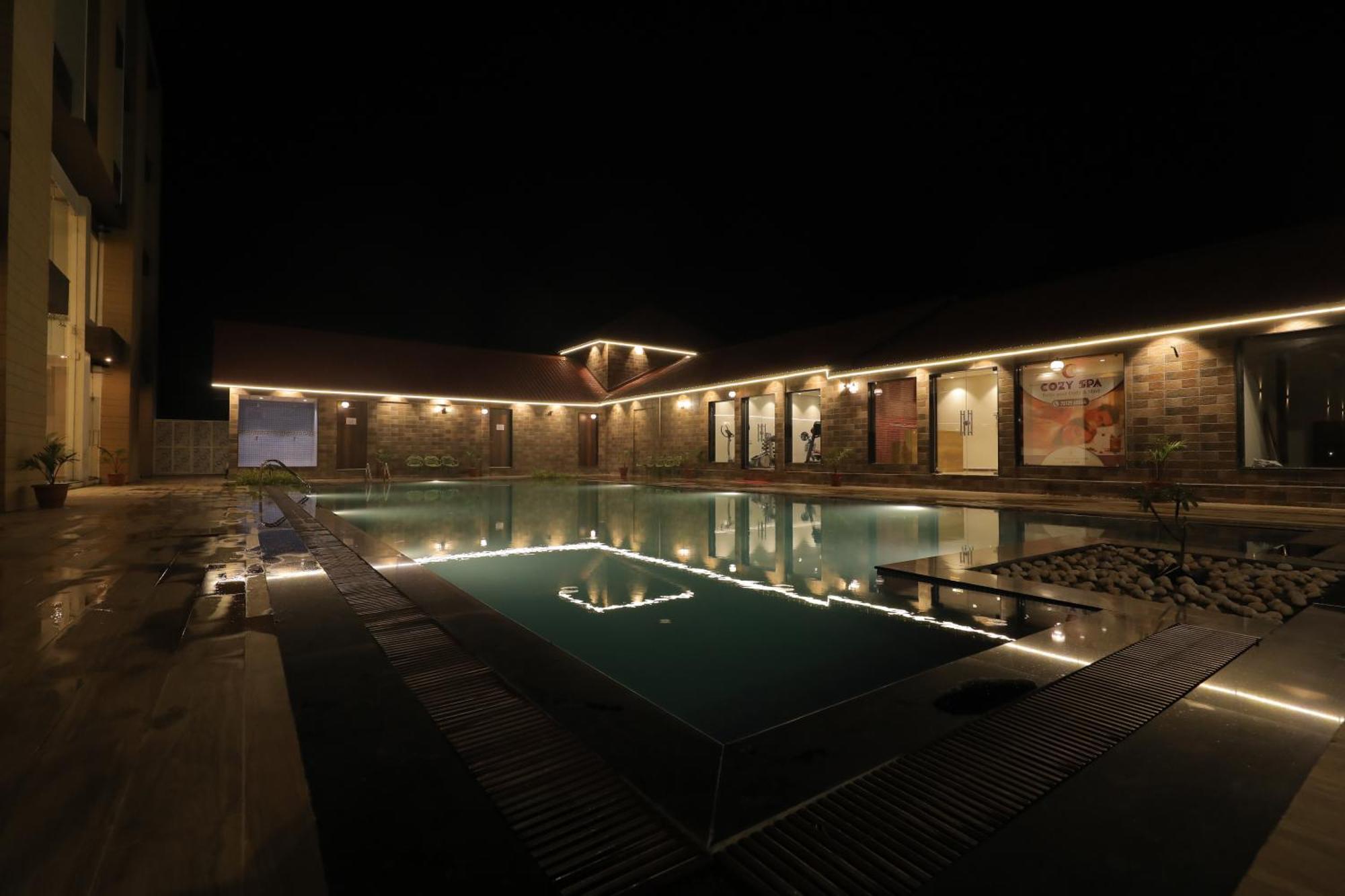Sarovar Portico, Somnāth Екстериор снимка