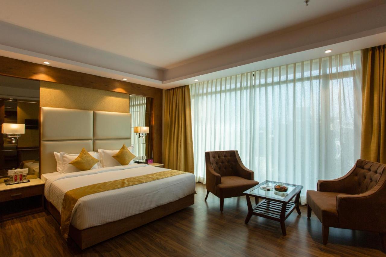Sarovar Portico, Somnāth Екстериор снимка