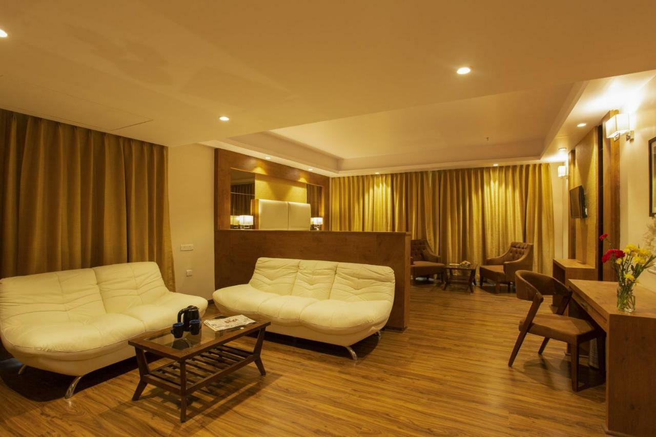 Sarovar Portico, Somnāth Екстериор снимка